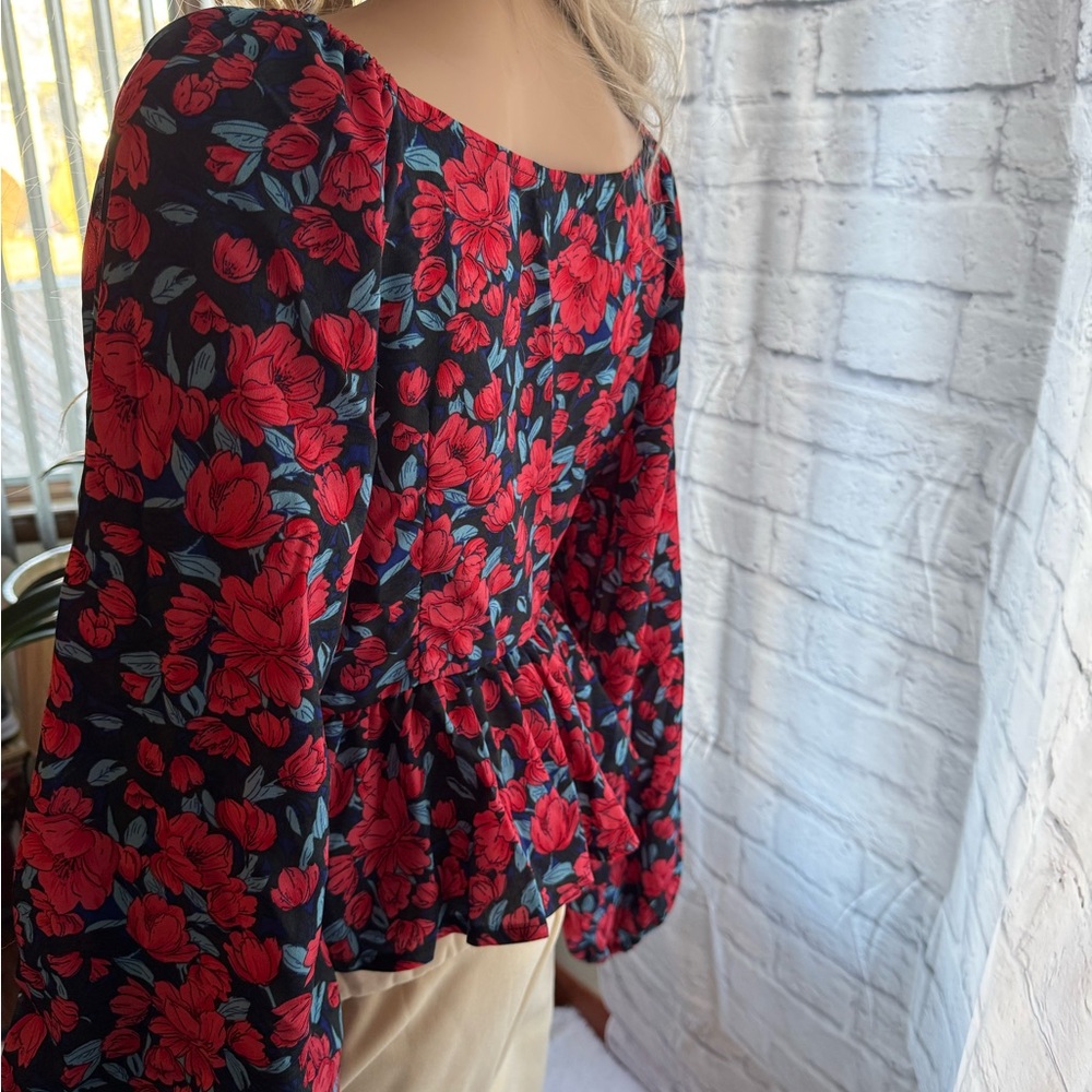 Two Spring Blouses - Picture 3 of 6